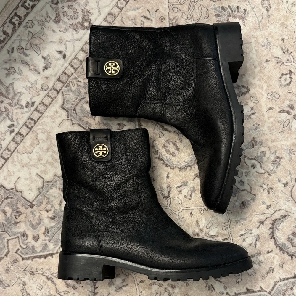 Tory Burch Black Leather Logo-Accent Mid Calf Boots